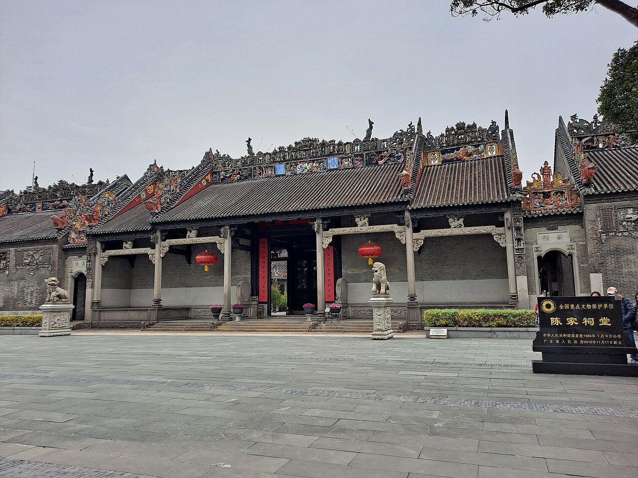 Intricate Lingnan wood carvings and stone sculptures of Chen Clan Ancestral Hall in Guangzhou